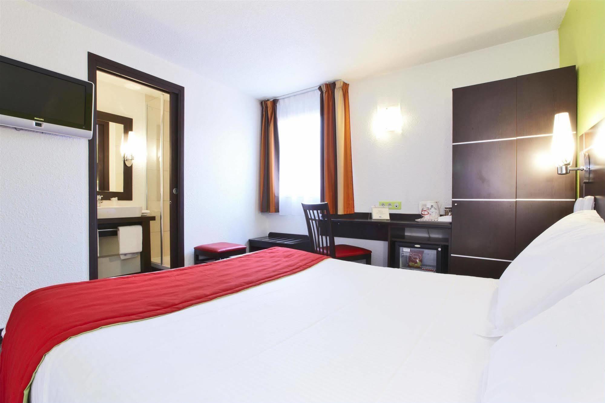 Enzo Hotels Reims Tinqueux By Kyriad Direct Exteriér fotografie